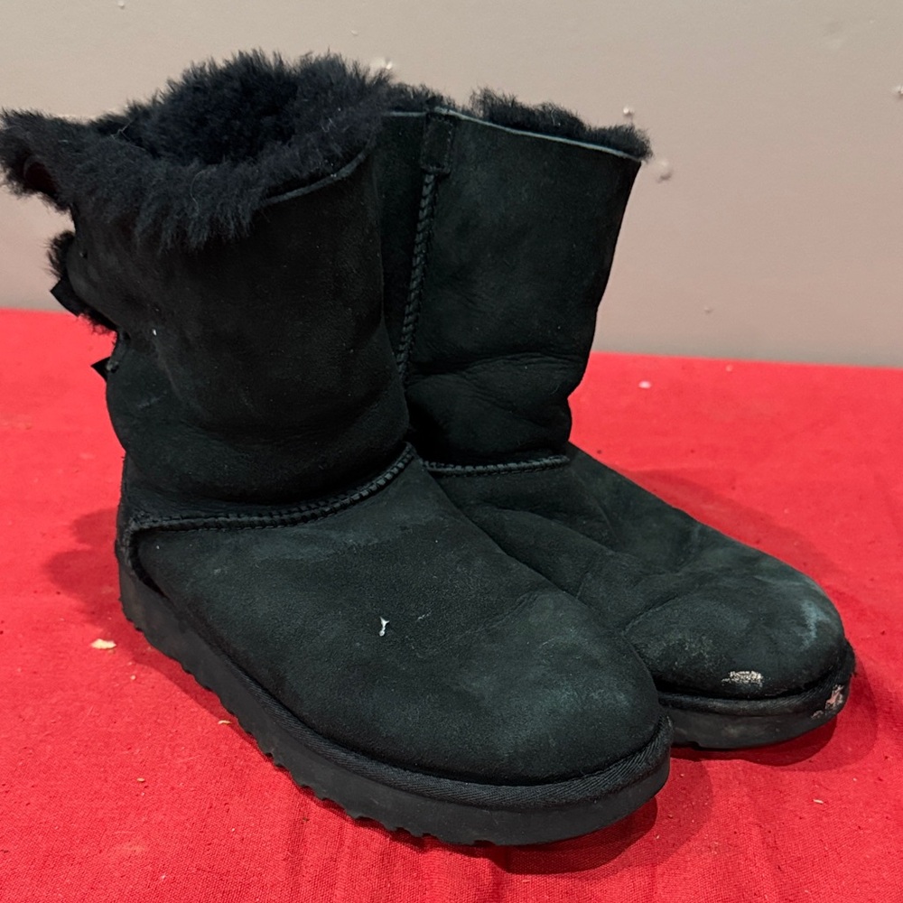 UGG Black Winter Boots with bows - Picture 1 of 4
